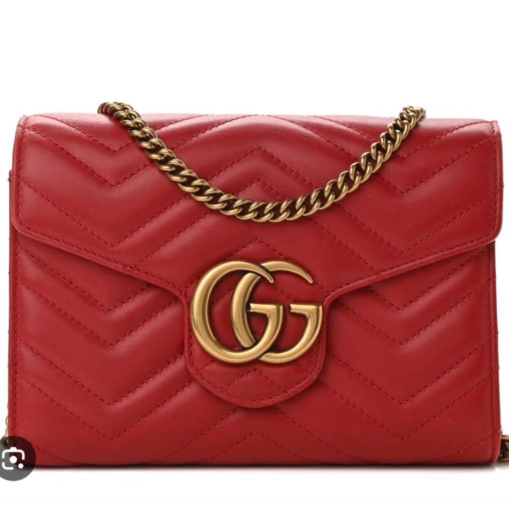 Gucci Marmont Wallet on Chain in excellent condition AUTHENTIC